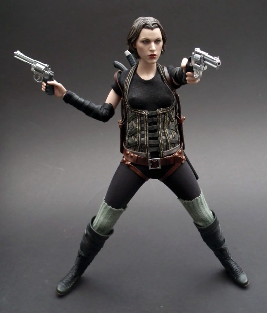 hot toys resident evil alice